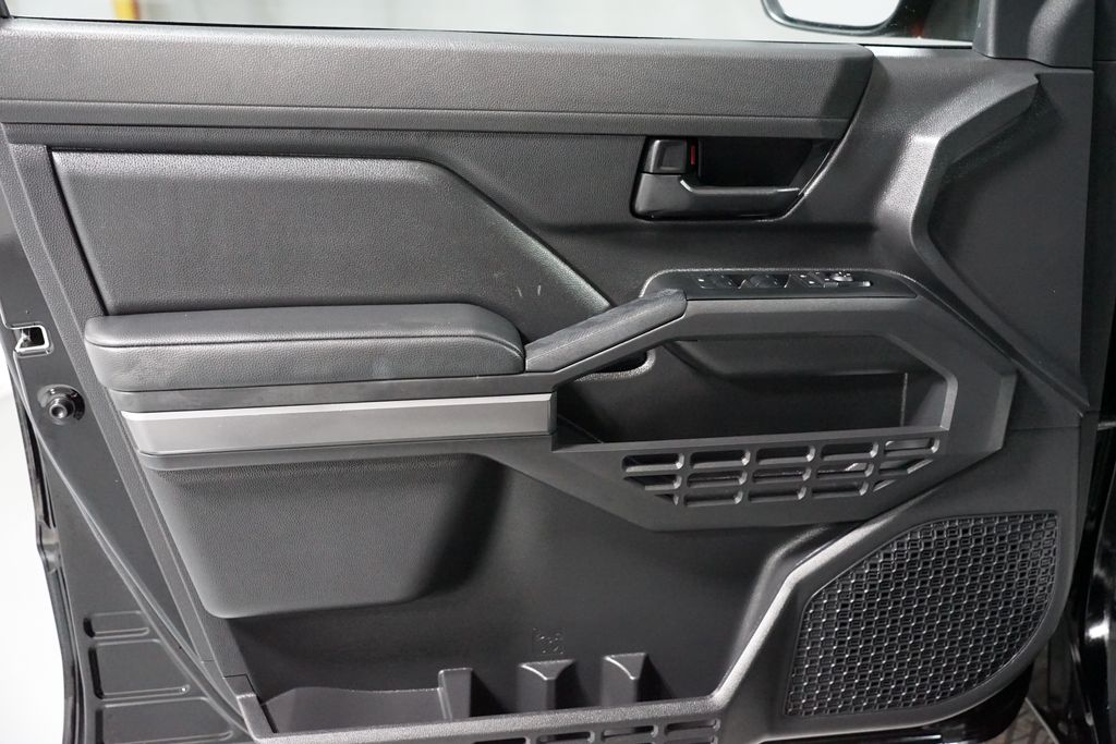 Thumbnail: 2024 Toyota Tacoma - 31