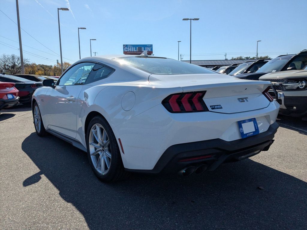 2025 Ford Mustang GT Premium Fastback