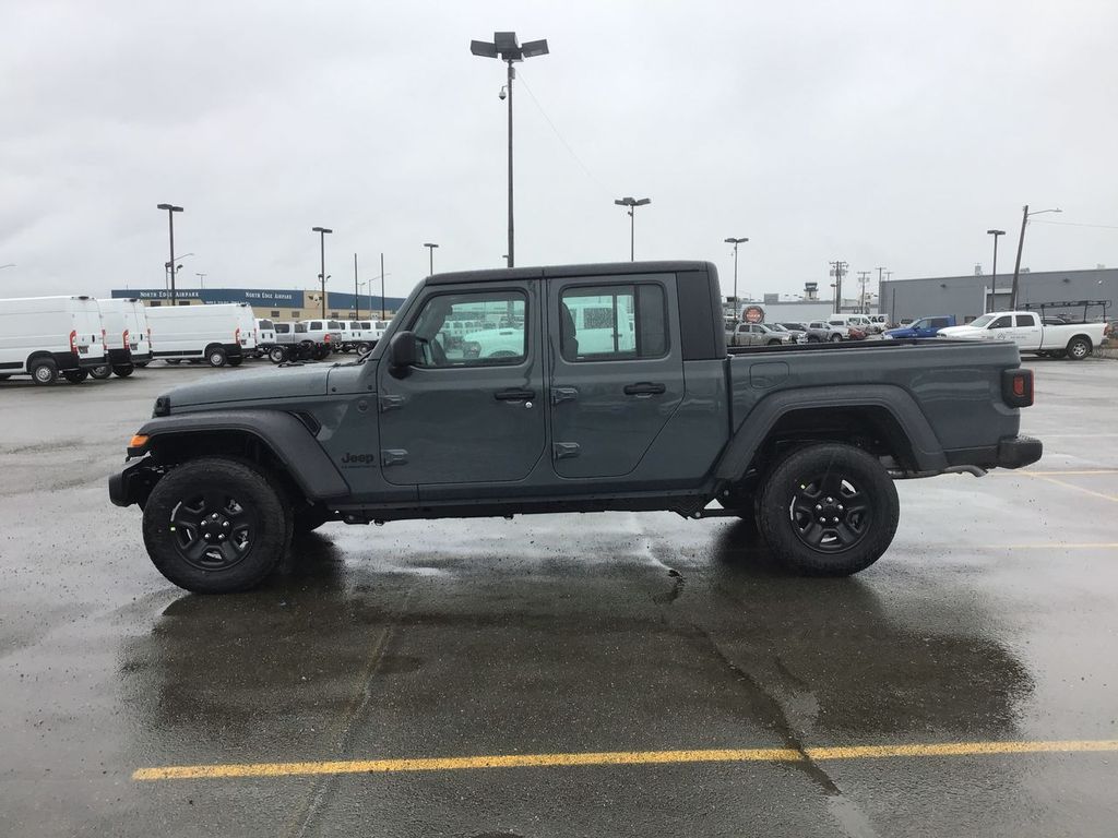 2025 Jeep Gladiator Sport
