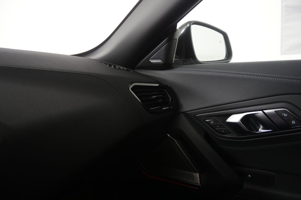 Thumbnail: 2026 BMW Z4 - 22