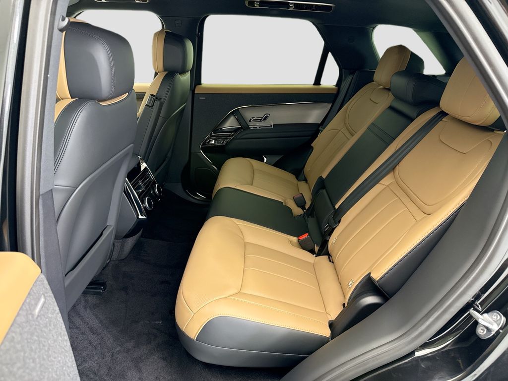 Thumbnail: 2026 Land Rover Range Rover Sport - 20