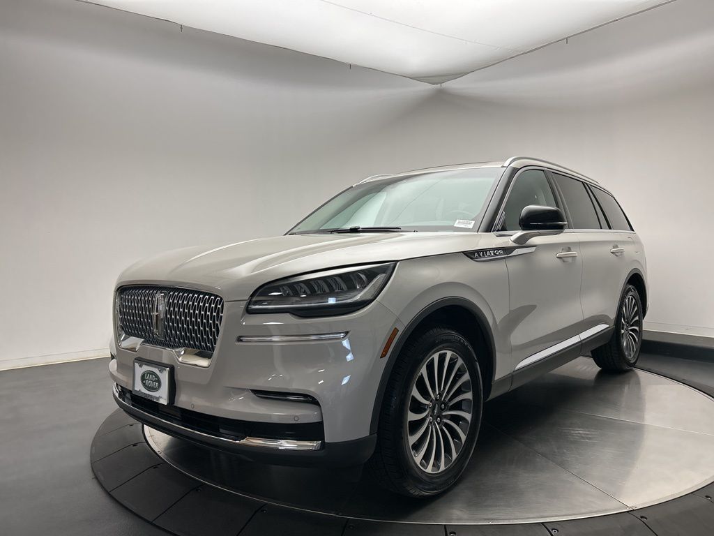 Thumbnail: 2022 Lincoln Aviator - 1
