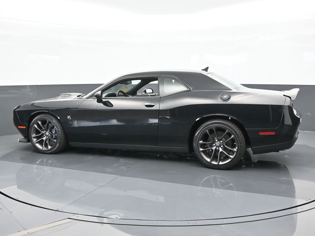 Used 2022 Dodge Challenger R/T with VIN 2C3CDZFJ5NH237872 for sale in Miami, FL