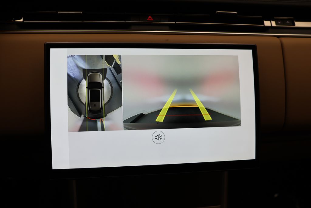 Thumbnail: 2026 Land Rover Range Rover - 21