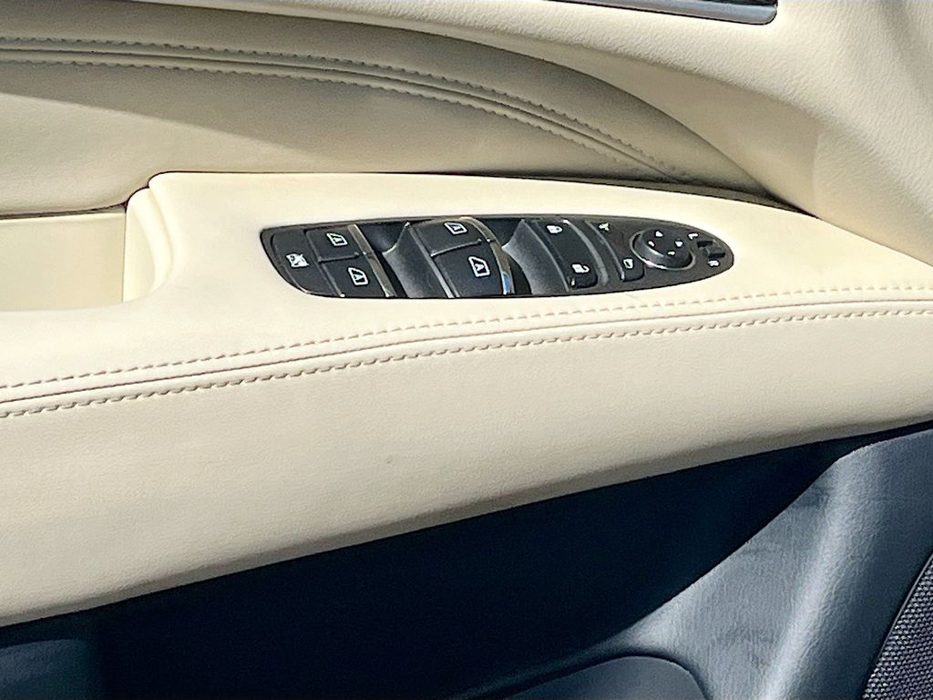 Used 2019 Blue INFINITI LUXE image 18