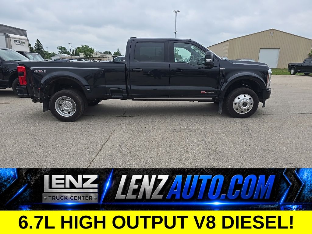 Agate Black Metallic 2025 Ford F-450 Super Duty Pickup Truck Four-Wheel Drive Automatic