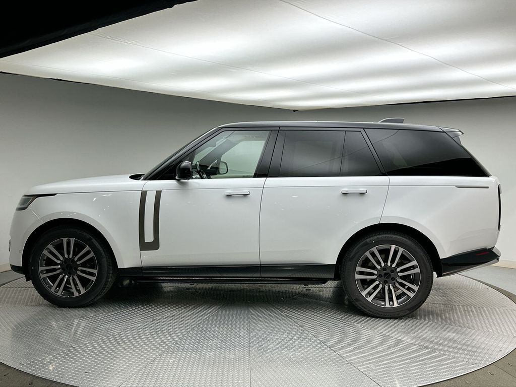 Thumbnail: 2026 Land Rover Range Rover - 10