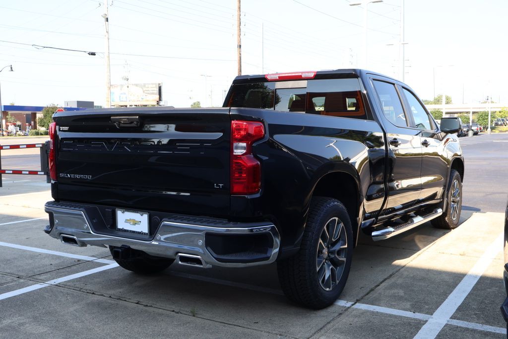 Thumbnail: 2026 Chevrolet Silverado 1500 - 8