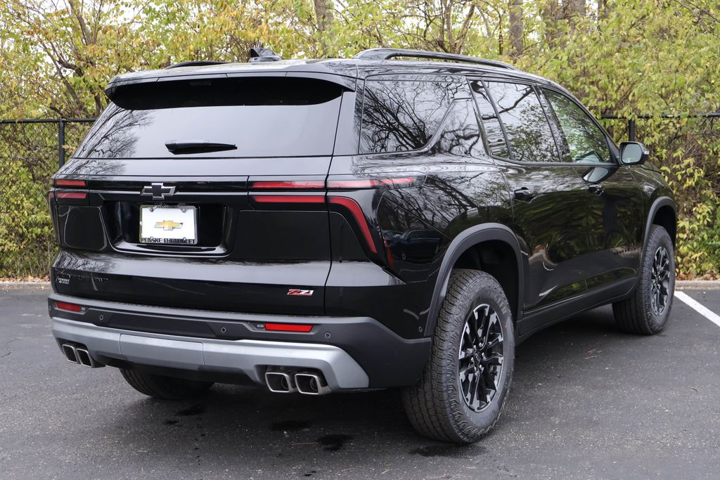 2025 Chevrolet Traverse Z71 8