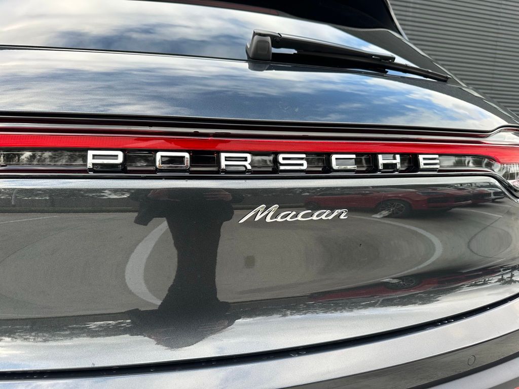 Thumbnail: 2026 Porsche Macan - 14