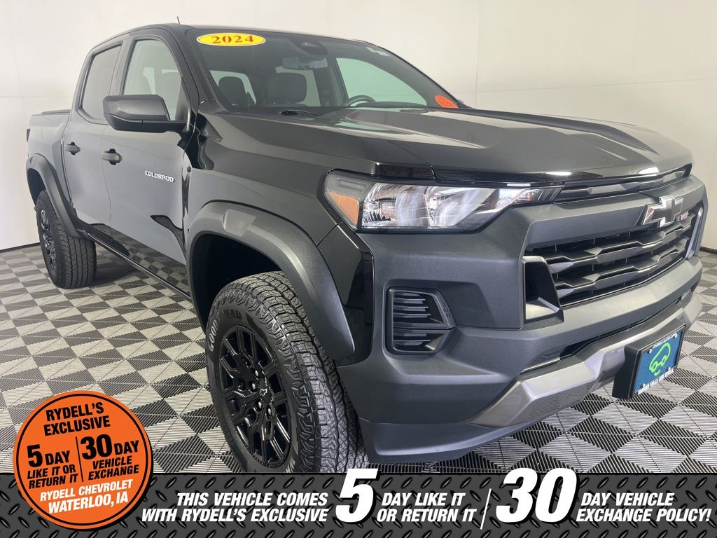 Black 2024 Chevrolet Colorado Trail Boss Crew Cab 4WD Pickup Truck Four-Wheel Drive 8-Speed Automatic