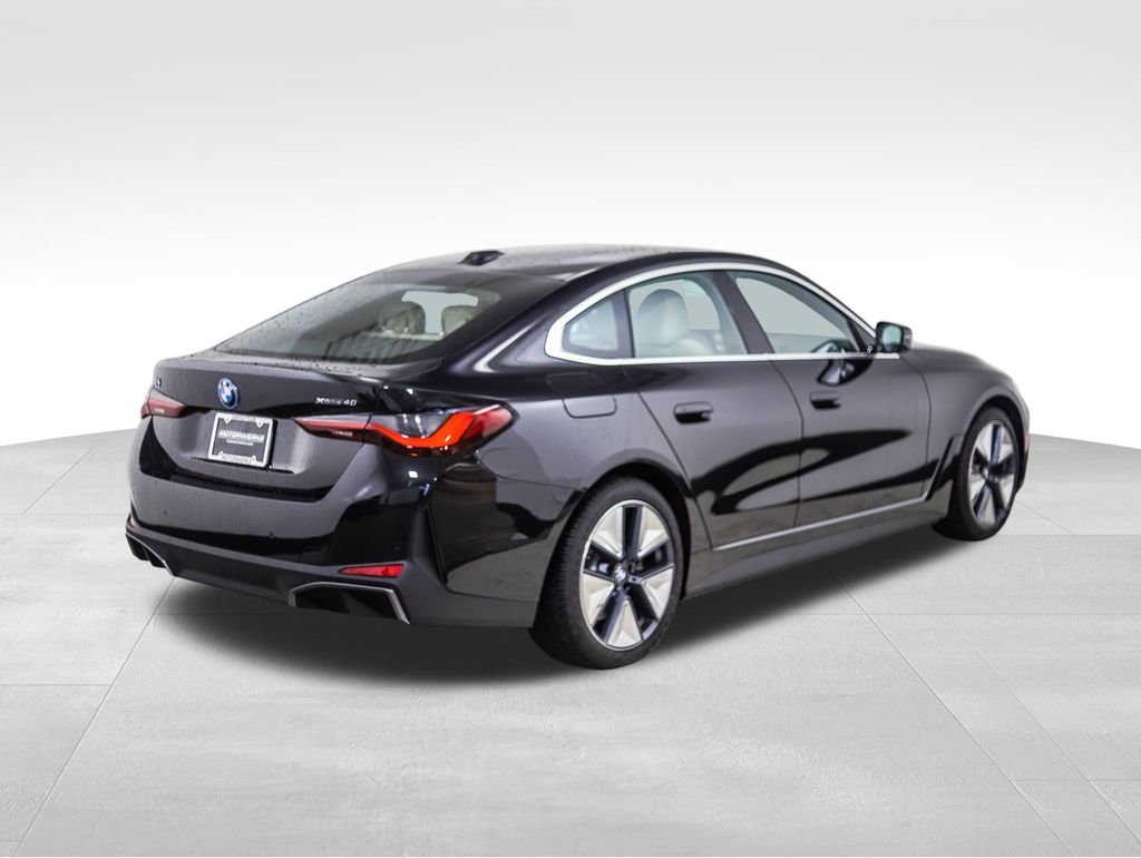 Thumbnail: 2025 BMW i4 - 5