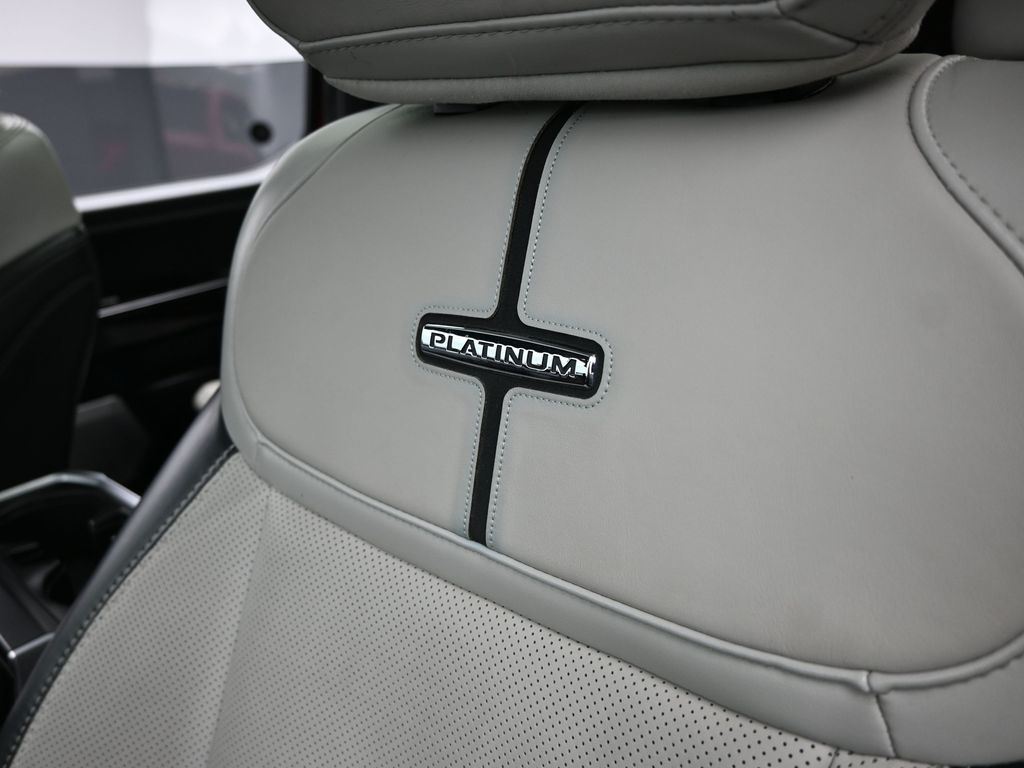 2023 Ford F-150 Lightning Platinum