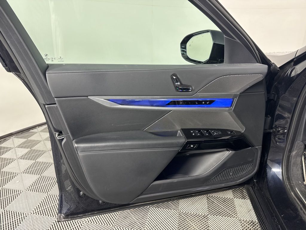 Thumbnail: 2023 BMW 7 Series - 13