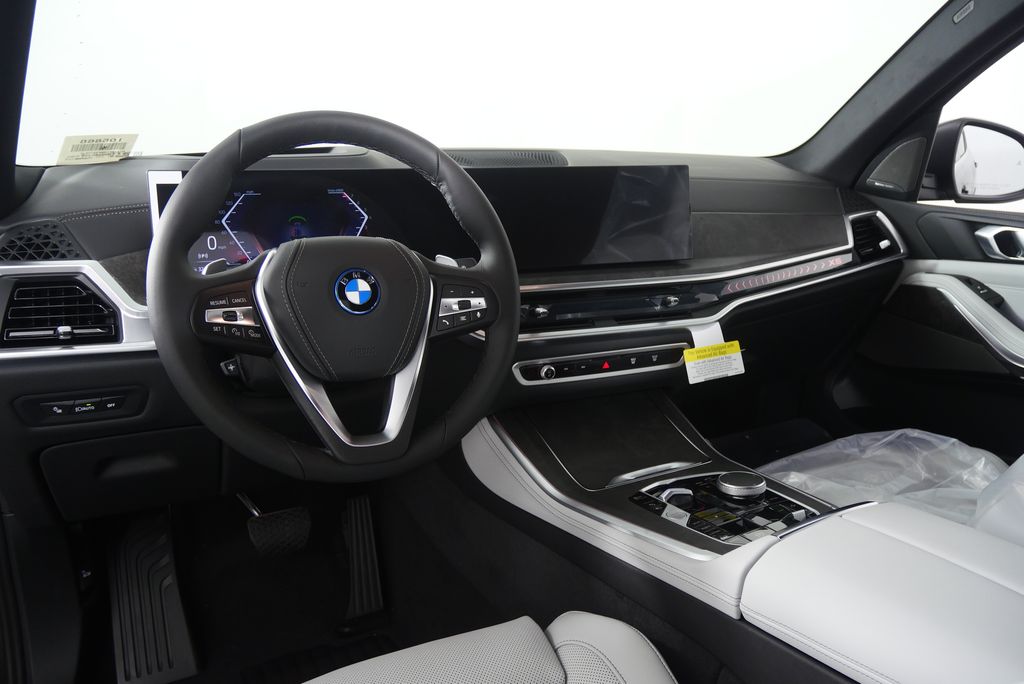 Thumbnail: 2026 BMW X5 - 18