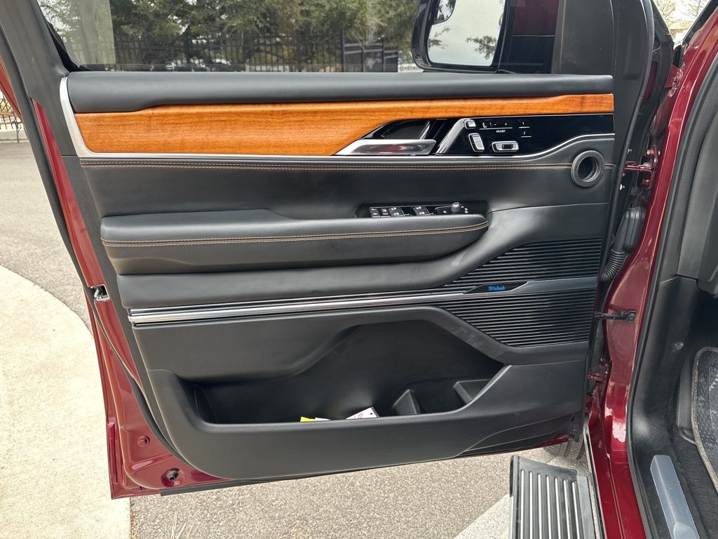 Used Car 2022 Jeep Grand Wagoneer  Series Iii For Sale Under $60,000 In Austin, Texas