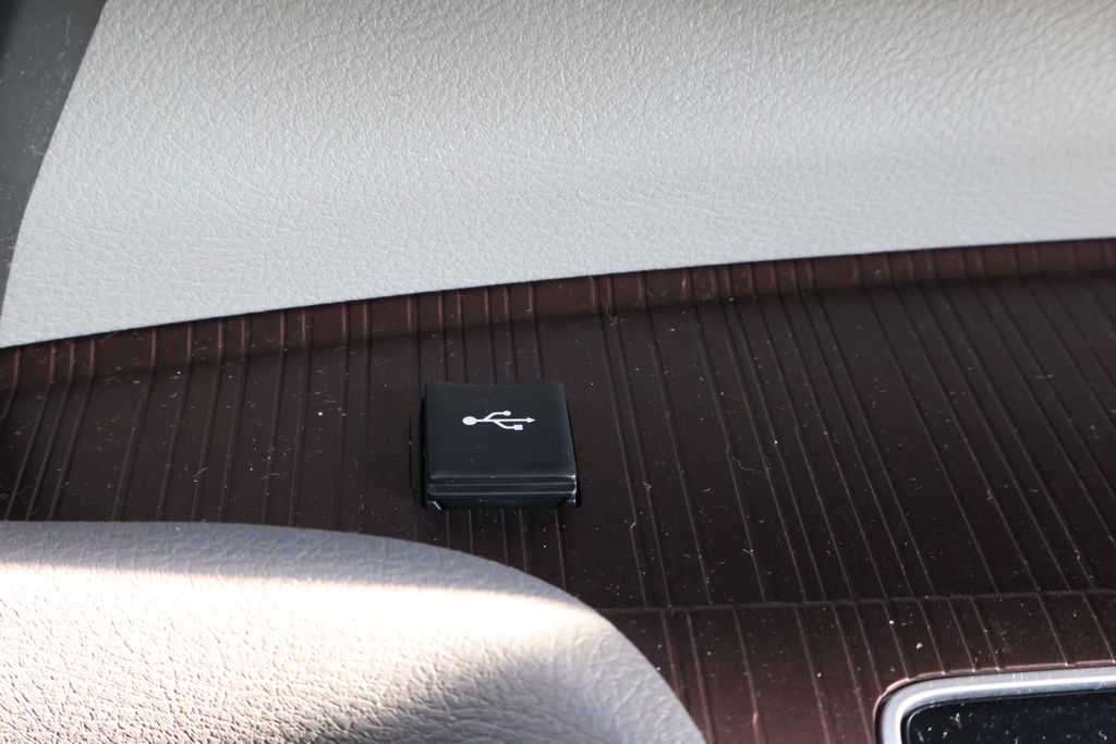 Thumbnail: 2024 Toyota Sienna - 26