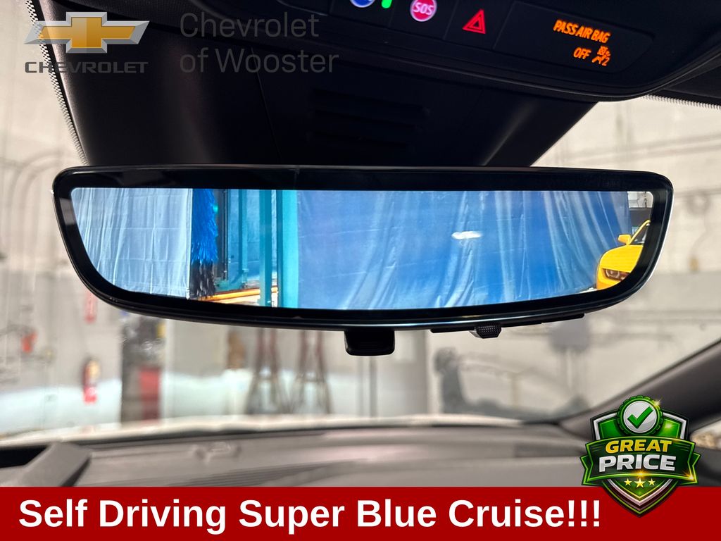 2025 Chevrolet Equinox EV RS - Photo 23