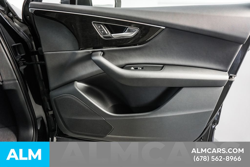 Used 2025 Black Audi 55 Premium image 47