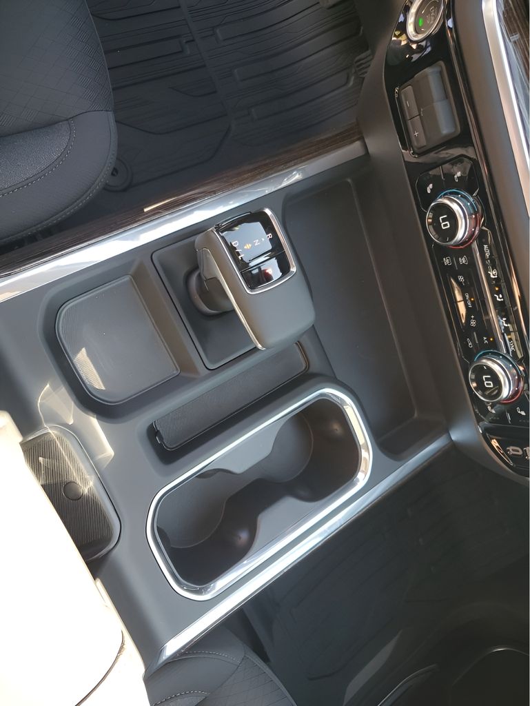 New 2026 White GMC Elevation image 38