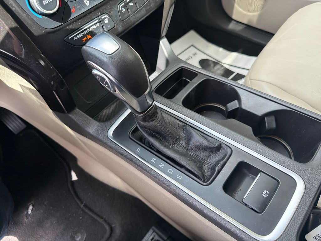 Used 2019 Green Ford Titanium image 27