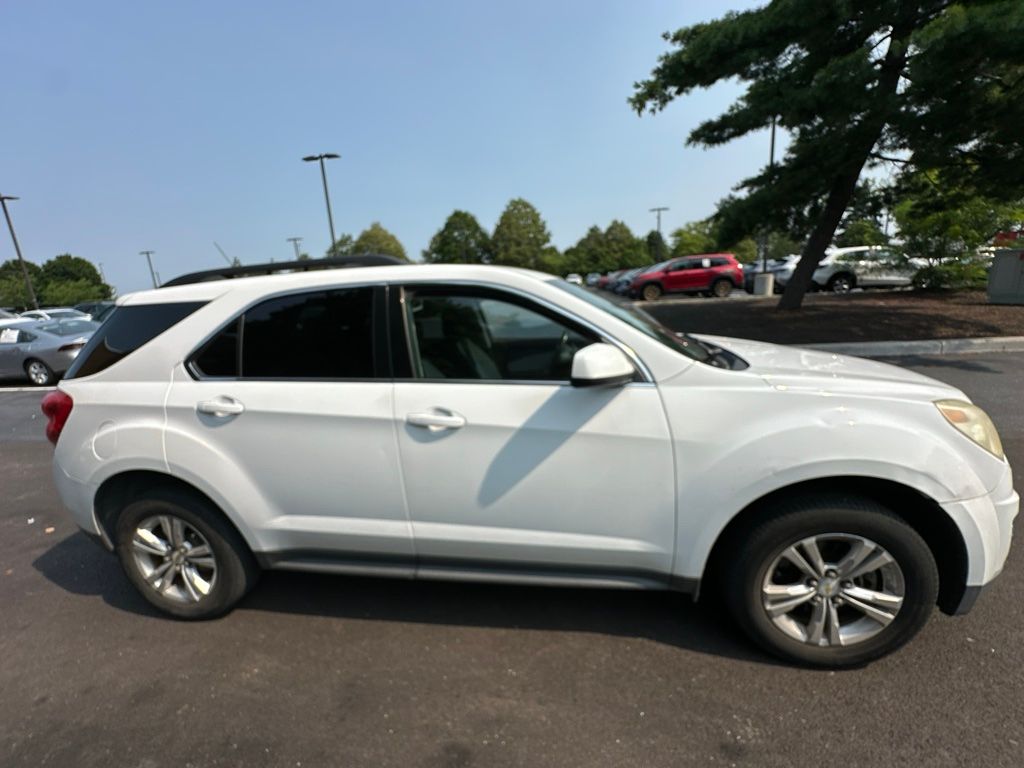 Used 2011 White Chevrolet LT image 5
