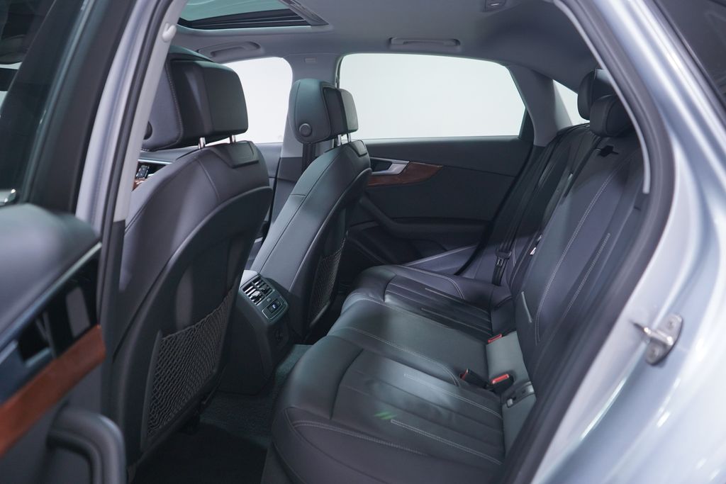 Thumbnail: 2022 Audi A4 - 9