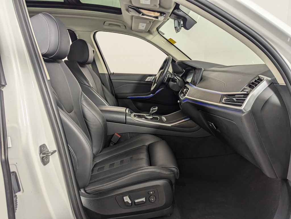 2022 BMW X7 xDrive40i photo