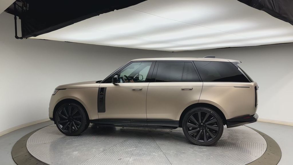 Thumbnail: 2026 Land Rover Range Rover - 5