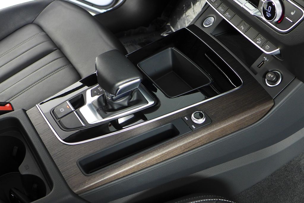 Thumbnail: 2023 Audi Q5 - 15