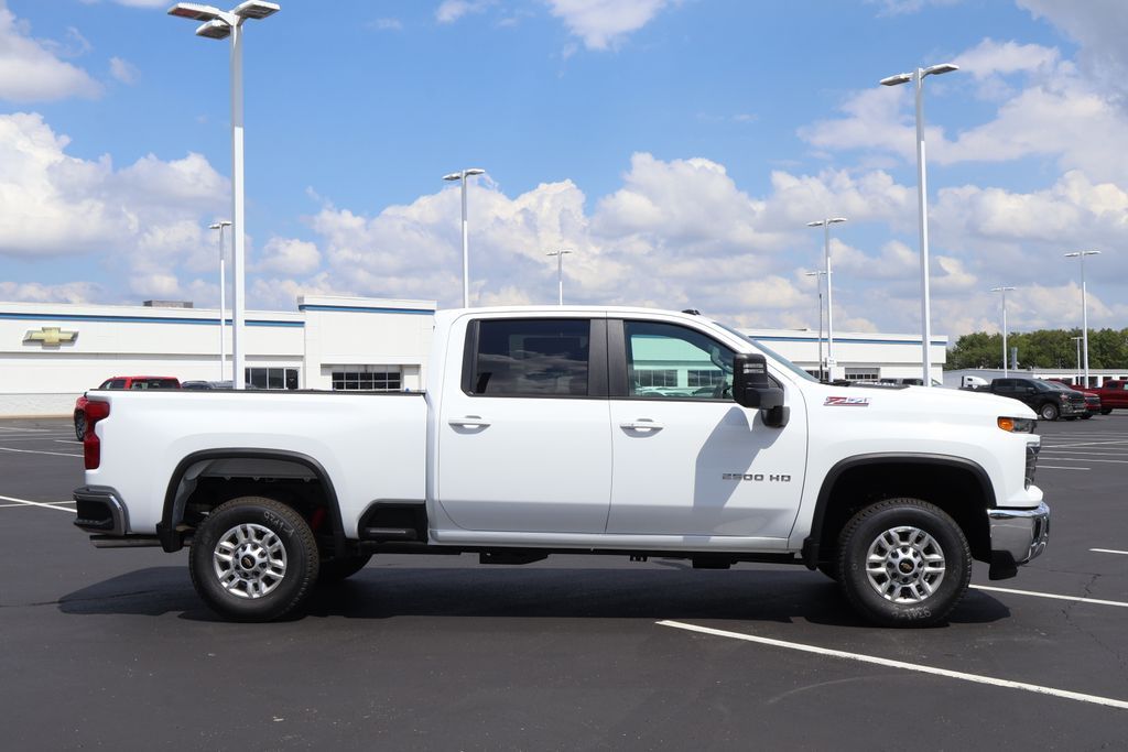 Thumbnail: 2026 Chevrolet Silverado 2500 - 9