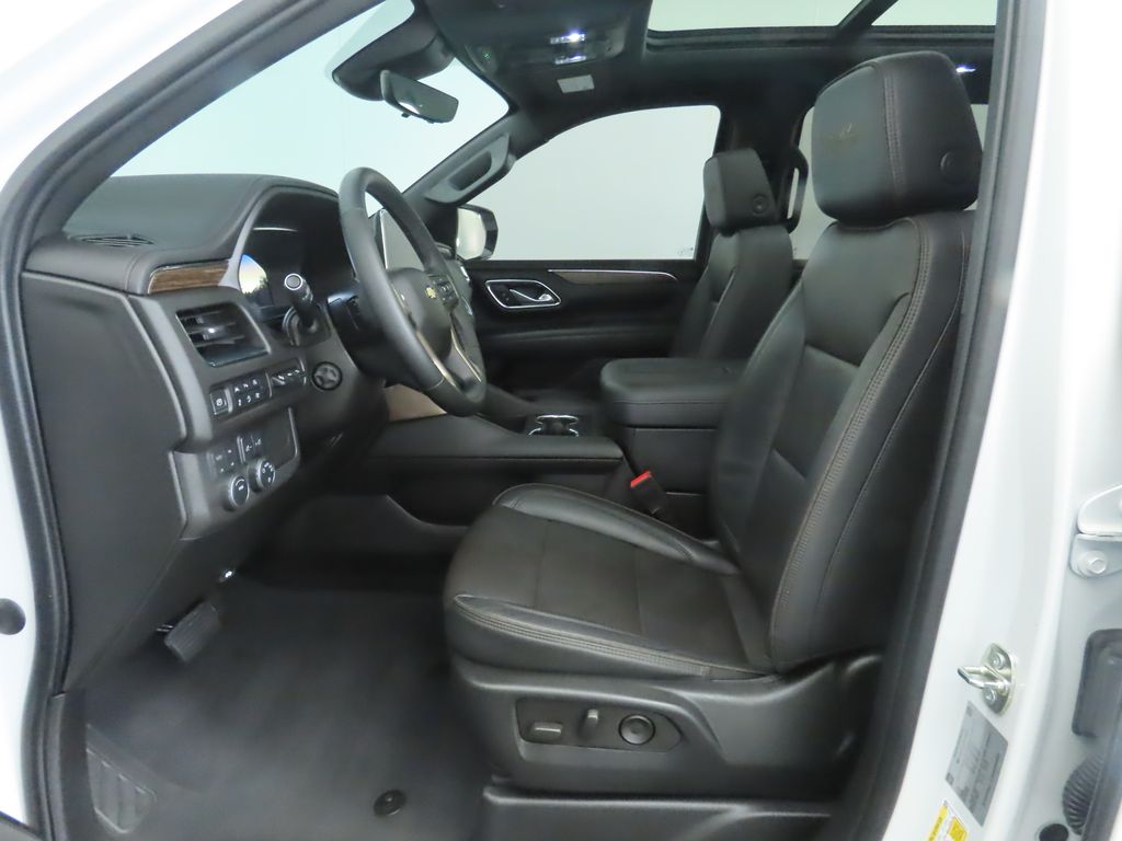 2023 Chevrolet Suburban High Country 19