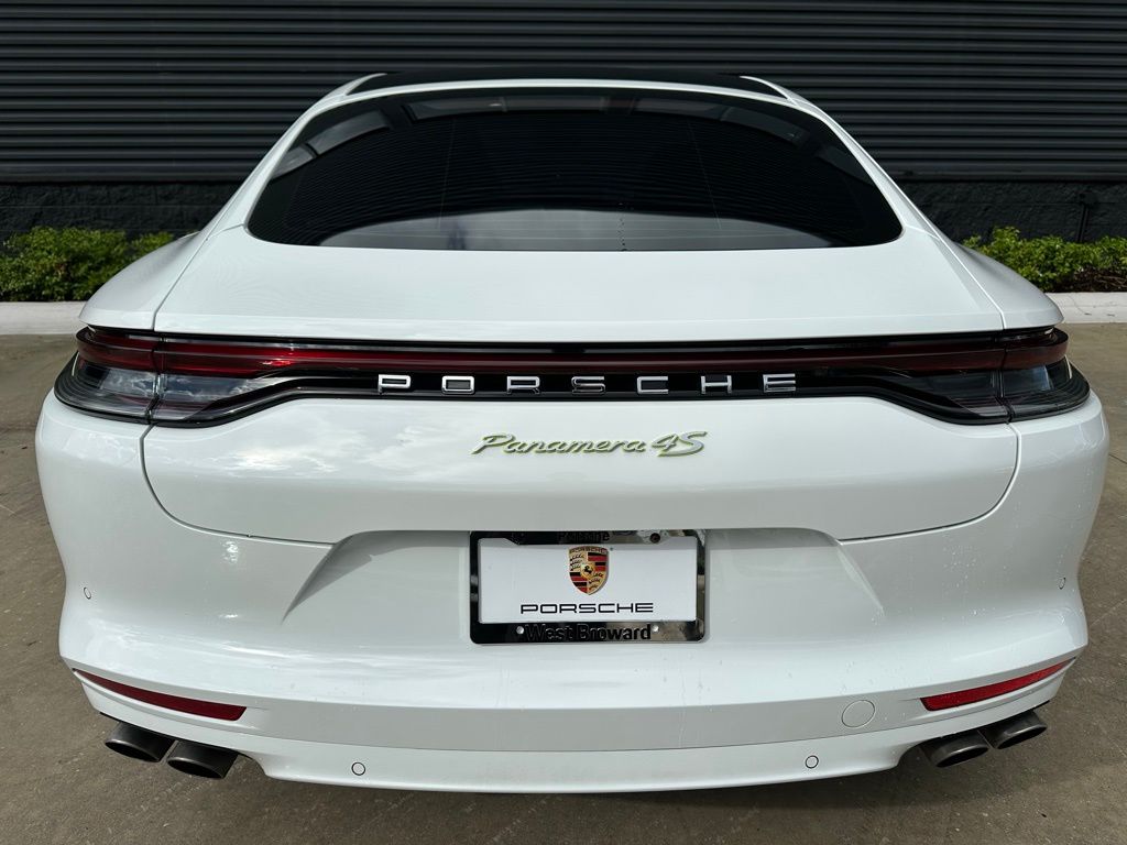 2023 Porsche Panamera 4S 8