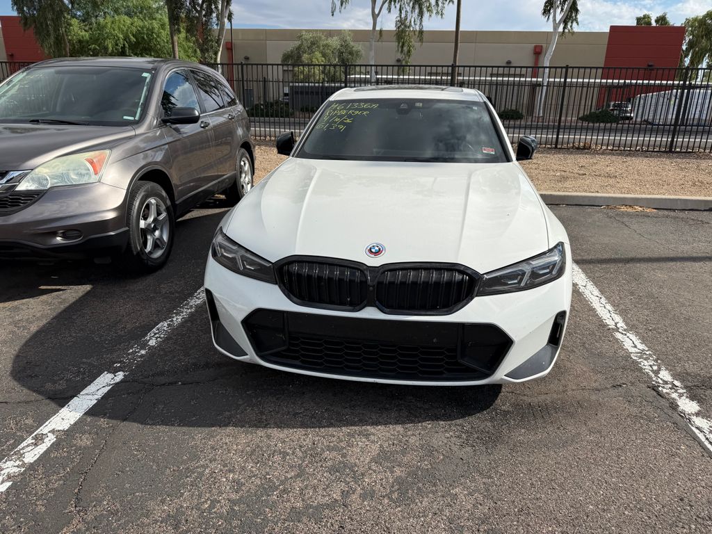Thumbnail: 2023 BMW 3 Series - 2
