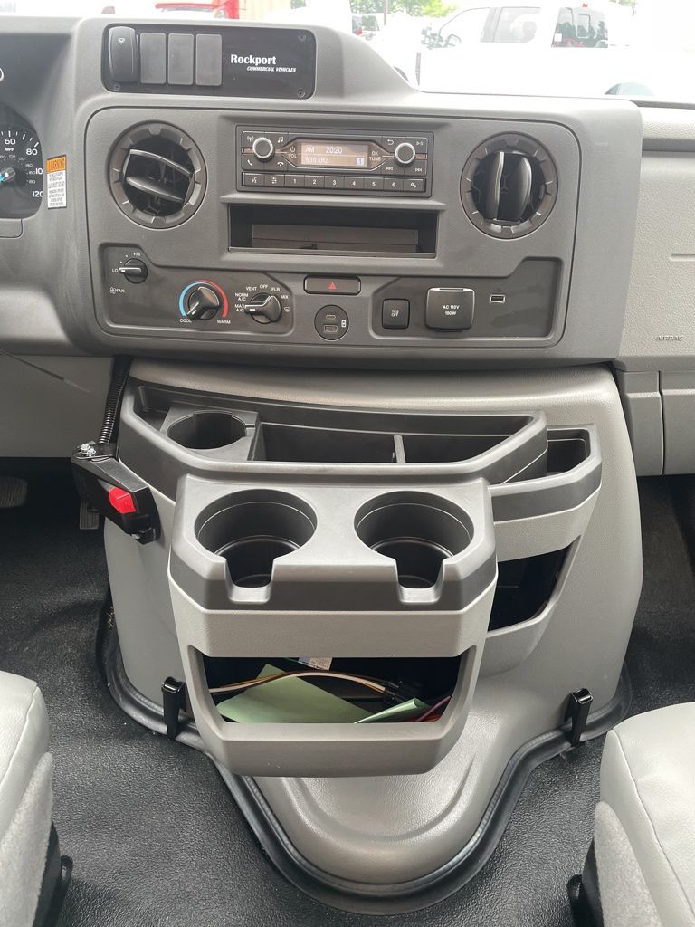 2027 Ford E-Series Cutaway 