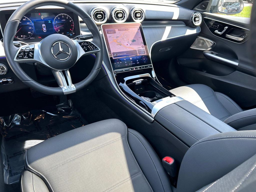 Thumbnail: 2025 Mercedes-Benz C-Class - 8