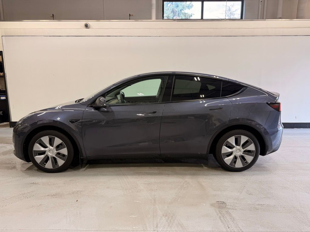 Thumbnail: 2022 Tesla Model Y - 2