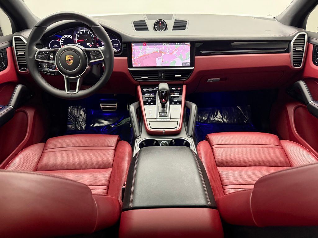 2021 Porsche Cayenne S 23