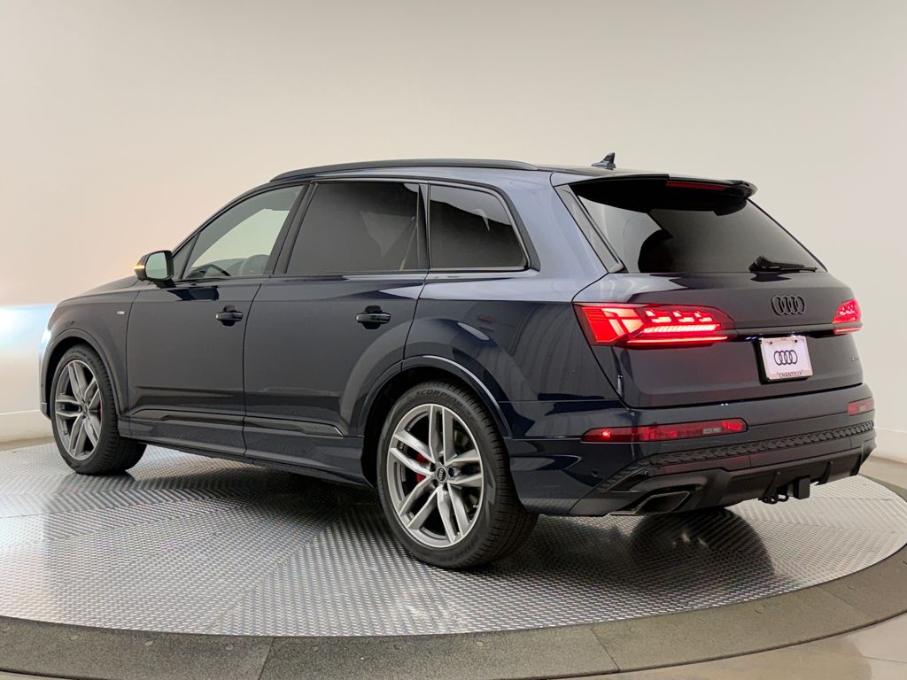 Thumbnail: 2026 Audi Q7 - 6