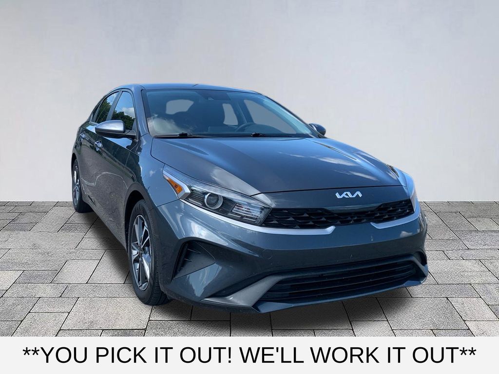  2022 Kia Forte LXS FWD   