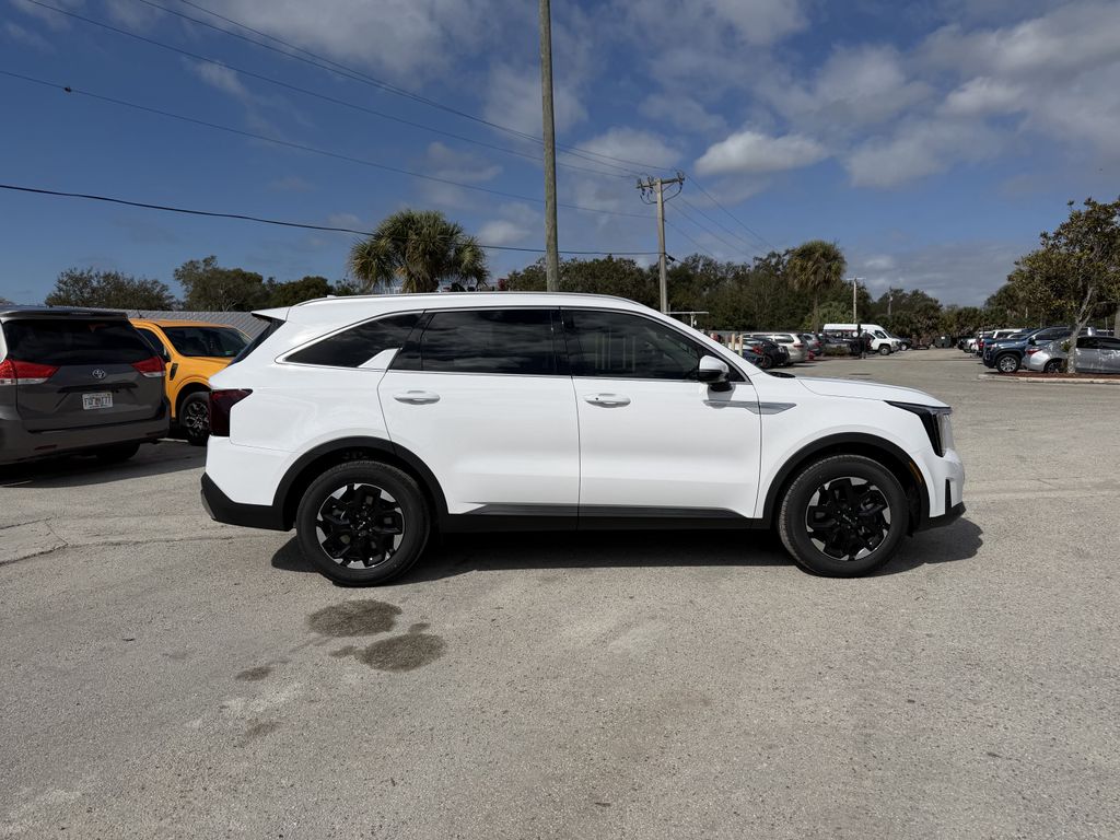 new 2026 Kia Sorento car, priced at $33,591