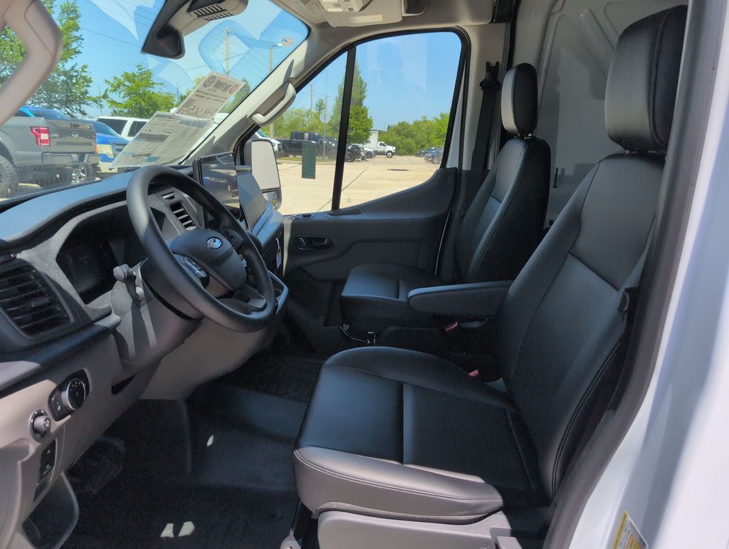 New 2026 White Ford Base image 5