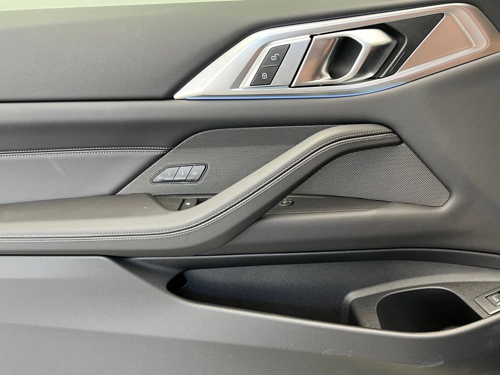 Thumbnail: 2026 BMW 4 Series - 26