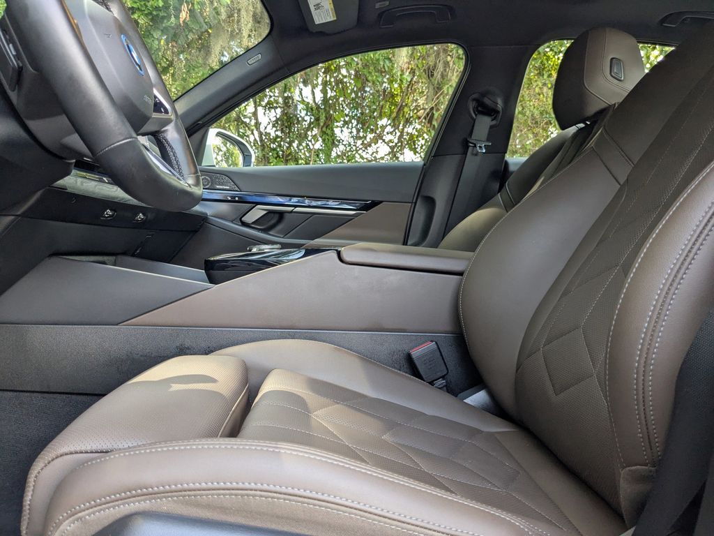 2024 BMW i5 eDrive40