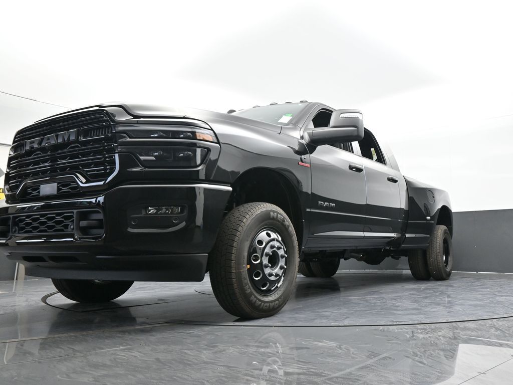 New 2026 Diamond Black Crystal Pearlcoat Ram Laramie image 55