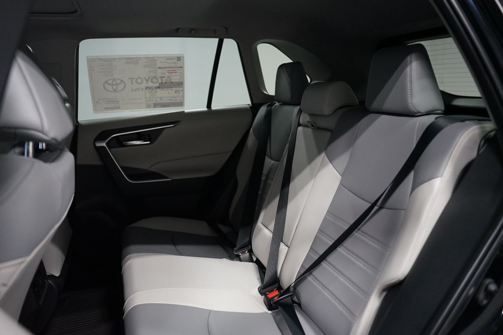 Thumbnail: 2025 Toyota RAV4 - 14