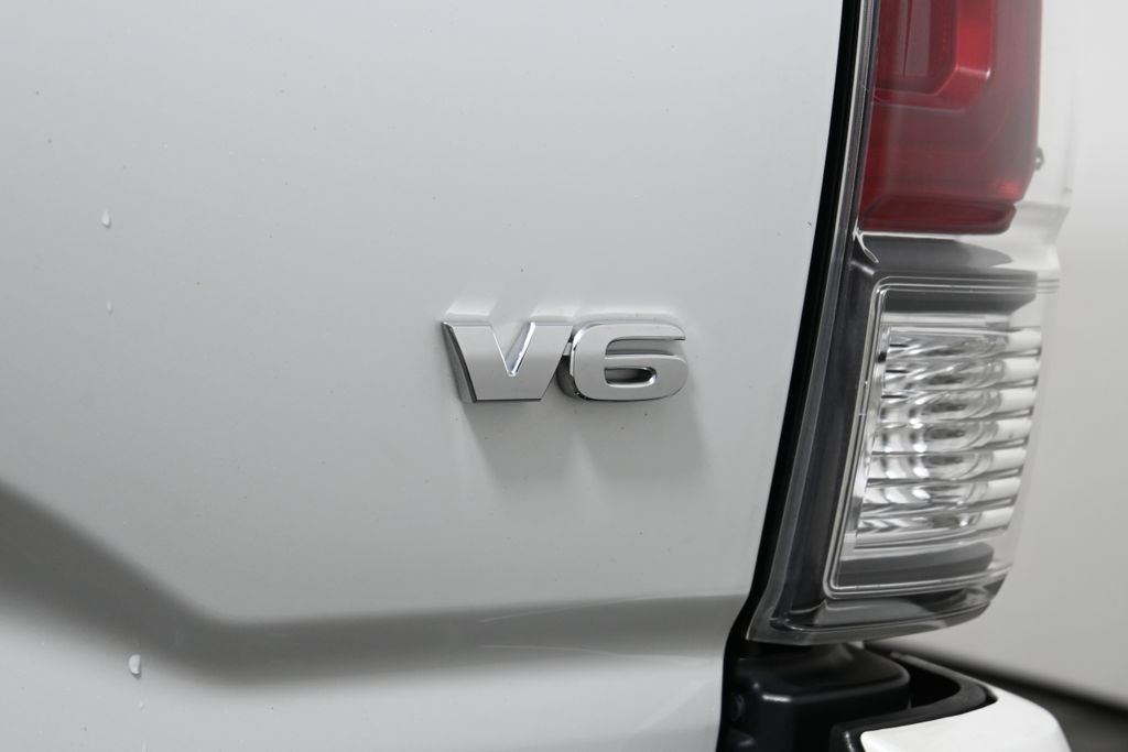 Thumbnail: 2023 Toyota Tacoma - 32