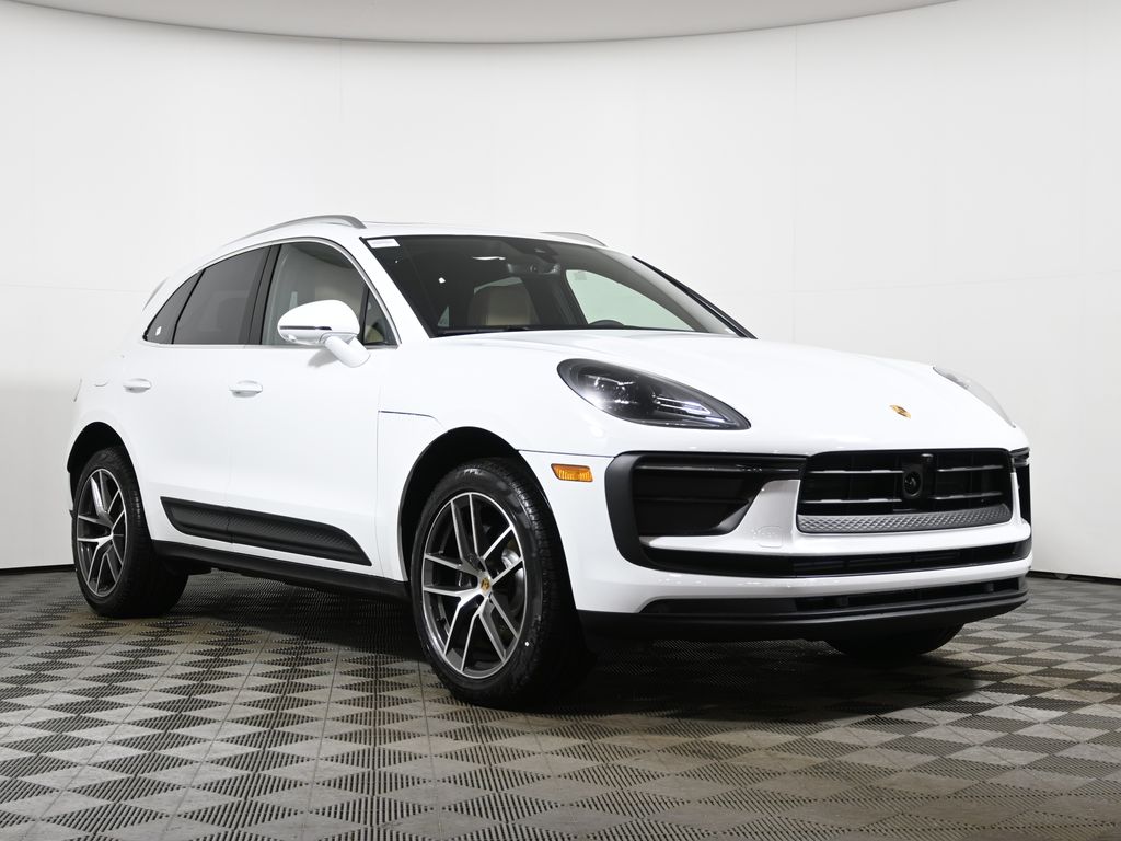 Thumbnail: 2026 Porsche Macan - 9