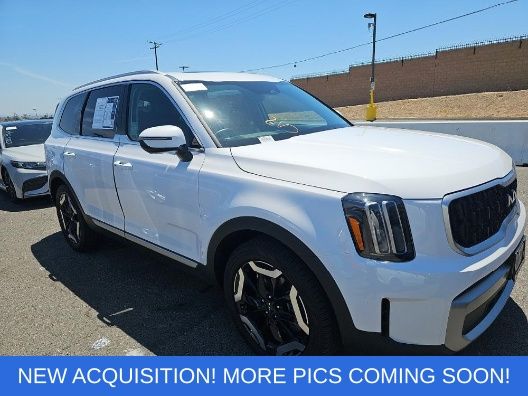  2023 Kia Telluride EX FWD   