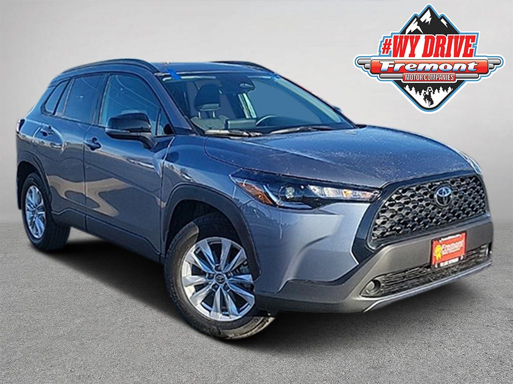 2025 Toyota Corolla Cross LE AWD